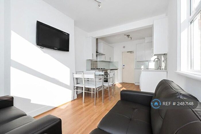 5 Bedroom Terraced House To Rent In Chesterfield Gardens, London, N4