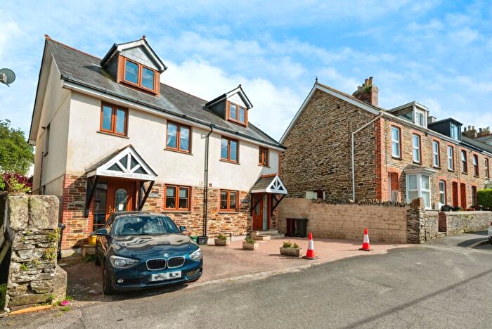 3 Bedroom Semi-Detached House For Sale In Glen Road, Cornwall, PL27