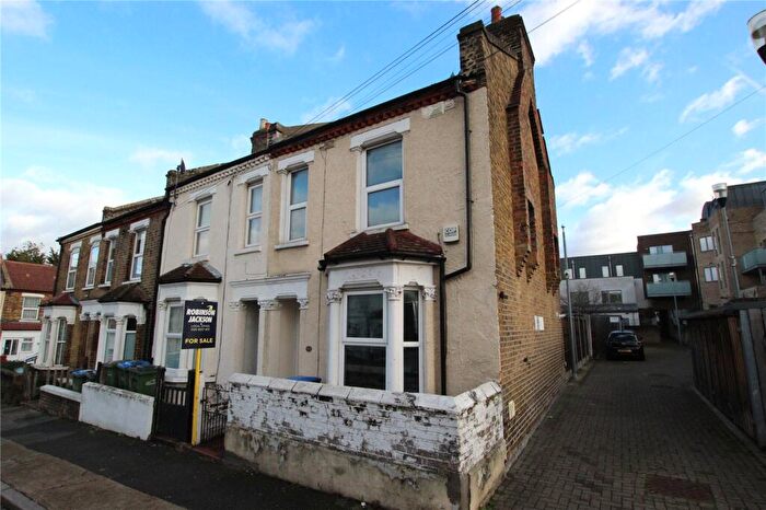 2 Bedroom End Of Terrace House For Sale In Abery Street, Plumstead, SE18