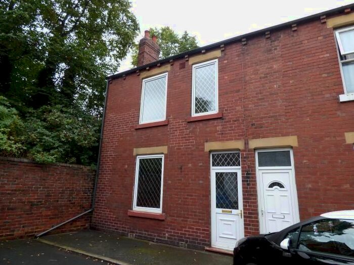 3 Bedroom End Of Terrace House To Rent In Abbott Terrace, Sandal, Wakefield, WF1