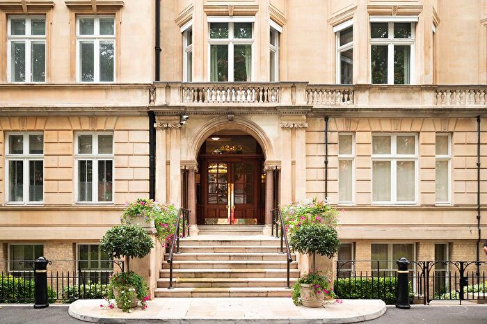 4 Bedroom Flat To Rent In Harley House, London, NW1