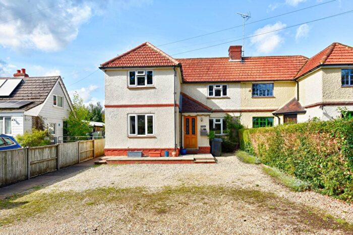 4 Bedroom Semi-Detached House For Sale In Shiplake Cross, Schoolfields, RG9