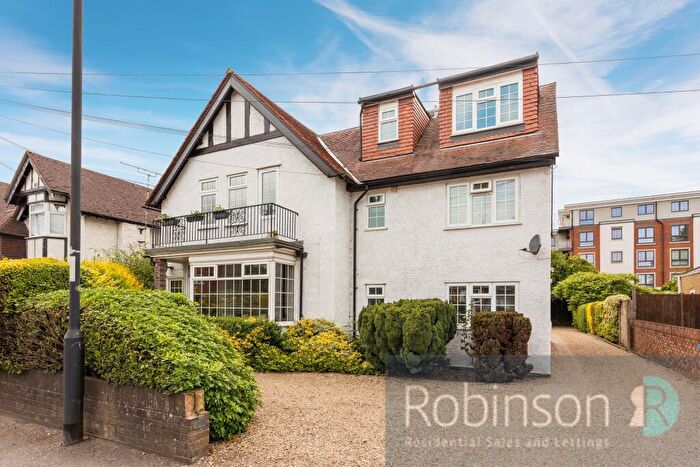 1 Bedroom Flat To Rent In Flat Forlease Road, Maidenhead, Berkshire, SL6