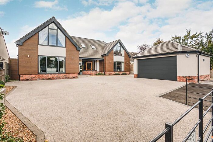 5 Bedroom Detached House For Sale In Repton Road, Newton Solney, DE15