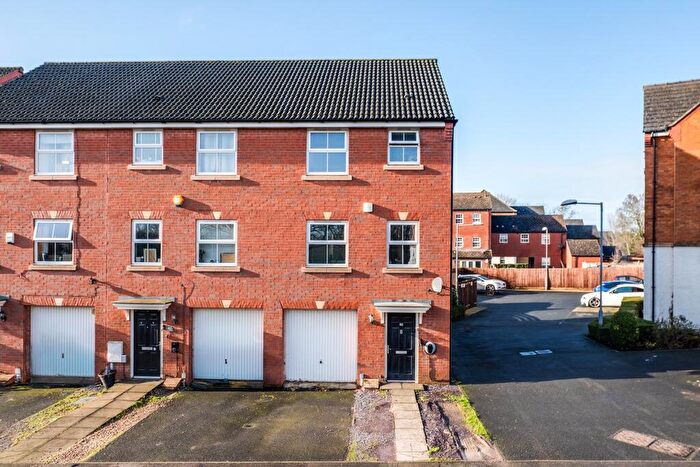 4 Bedroom End Of Terrace House For Sale In Conyger Close, Great Oakley, NN18