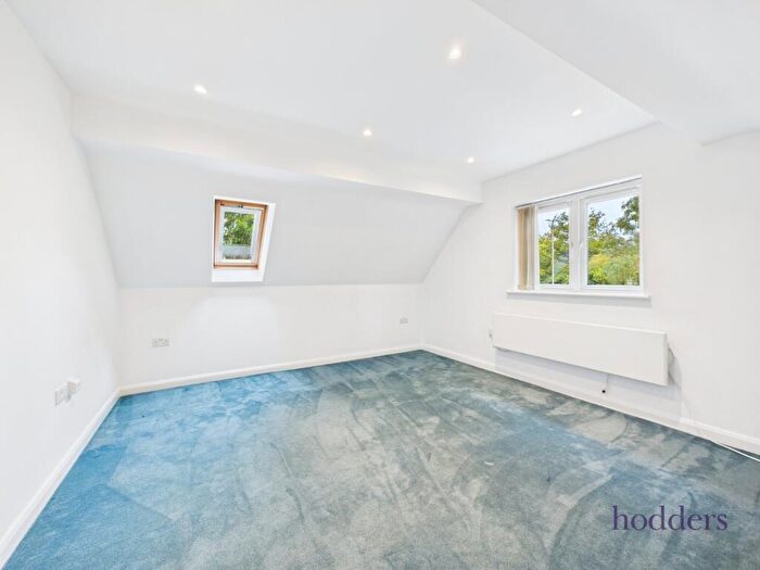 2 Bedroom Apartment To Rent In Surrey, KT16