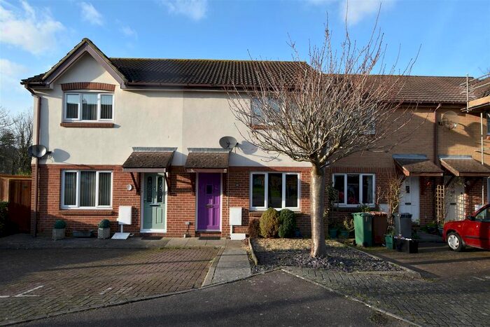 3 Bedroom Terraced House To Rent In Abbots Rise, Redhill, RH1