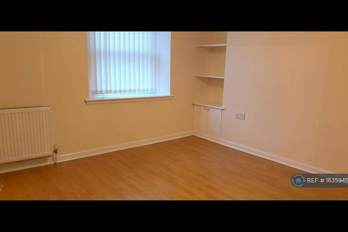 3 Bedroom Flat To Rent In Main Street, Newmilns, KA16
