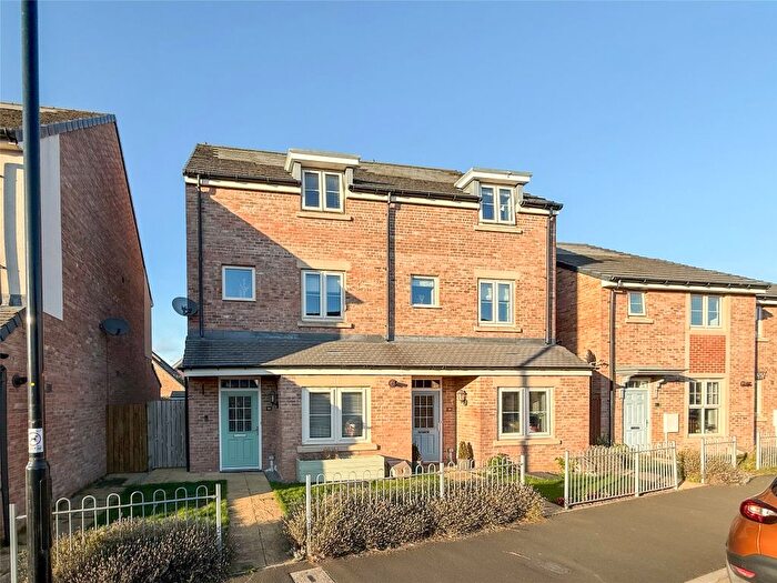 4 Bedroom Semi-detached House For Sale In Whitworth Park, Houghton-Le-Spring, DH4