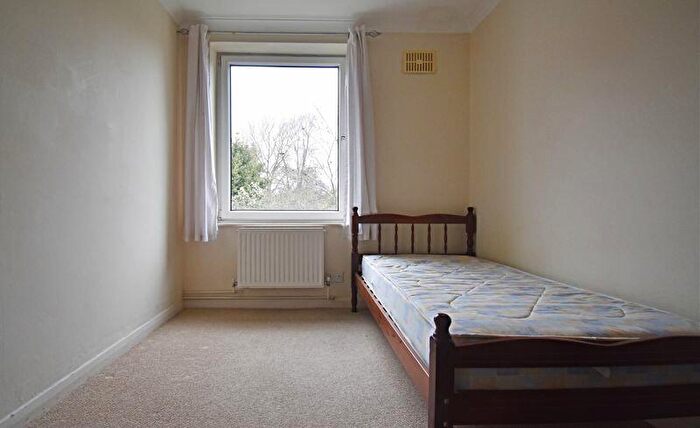 2 Bedroom Flat To Rent In A Hamilton Road, Reading, RG1