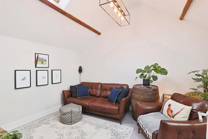 2 Bedroom House For Sale In Walton Road, Wellesbourne, Warwick, CV35