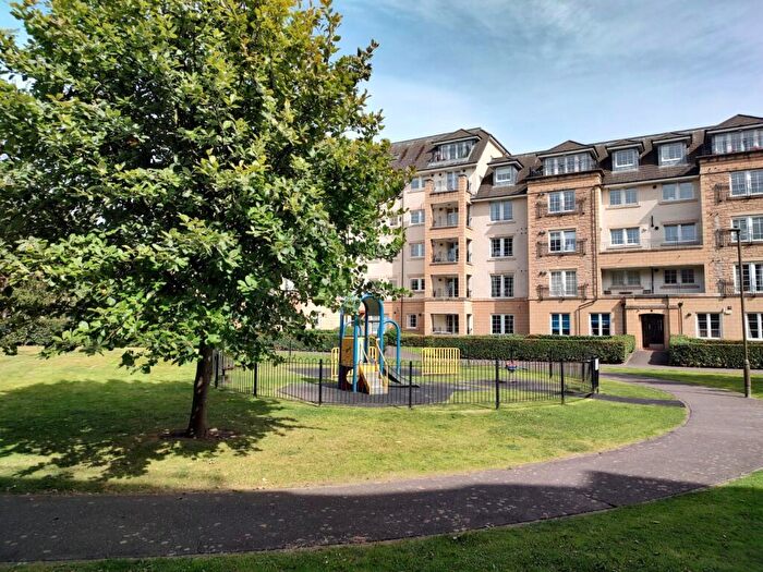 2 Bedroom Flat To Rent In Powderhall Brae, Edinburgh, Midlothian, EH7