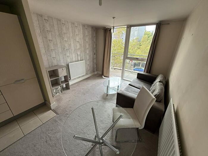 1 Bedroom Apartment To Rent In Longleat Avenue, Birmingham, B15