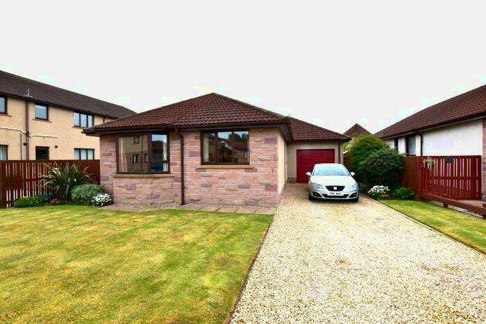 3 Bedroom Bungalow For Sale In Golf View, Hopeman, Elgin, IV30