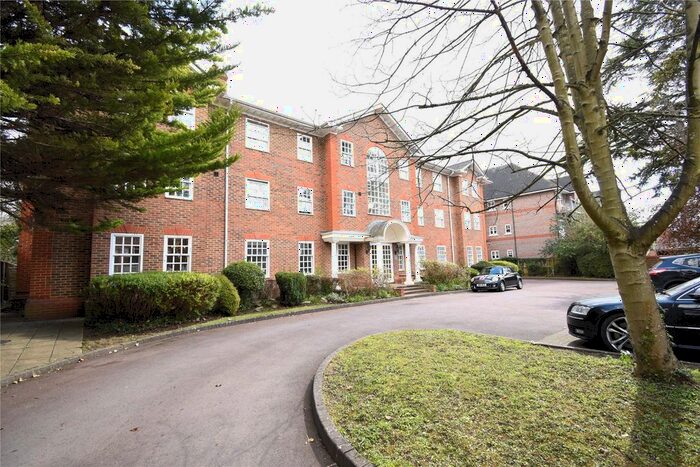 1 Bedroom Flat To Rent In Somersham, Ray Park Avenue, Maidenhead, Berkshire, SL6