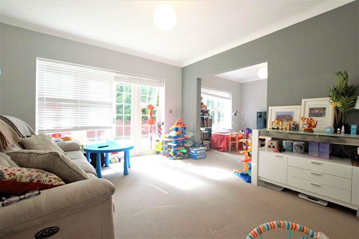 5 Bedroom Detached House To Rent In Napsbury Park, London Colney, AL2