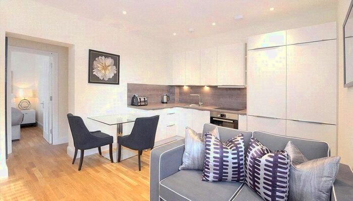 1 Bedroom Flat To Rent In Hamlet Gardens, London, W6