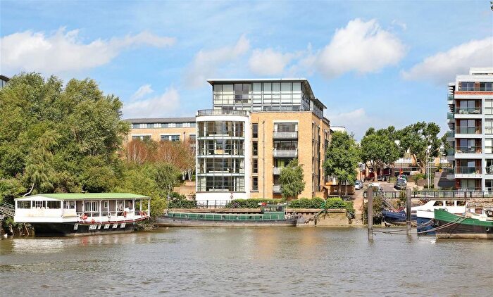 1 Bedroom Flat To Rent In Goat Wharf, Brentford, TW8