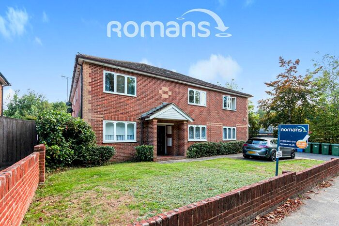 1 Bedroom Flat To Rent In High Street, Sandhurst, GU47