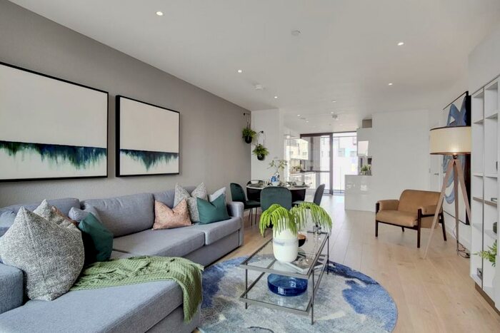 3 Bedroom Apartment To Rent In New Garden Quarter, Stratford, E15