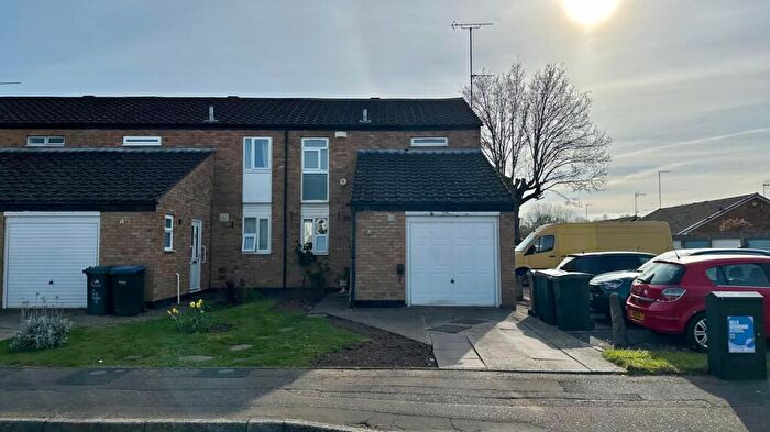 3 Bedroom End Of Terrace House For Sale In March Way, Ernsford Grange, Coventry, CV3