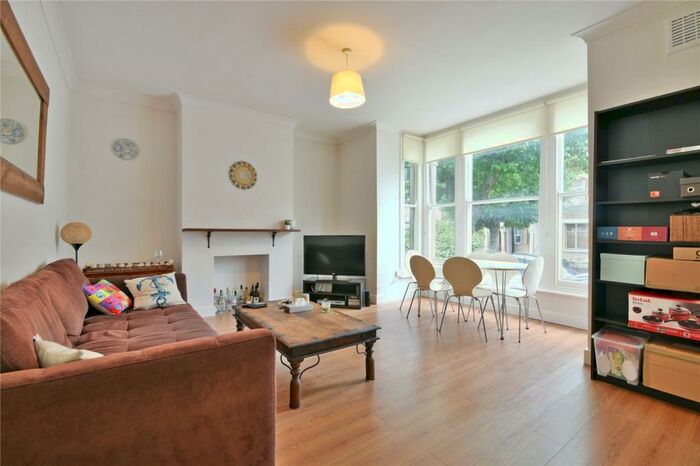 2 Bedroom Flat To Rent In Dunsmure Road, Stoke Newington, N16