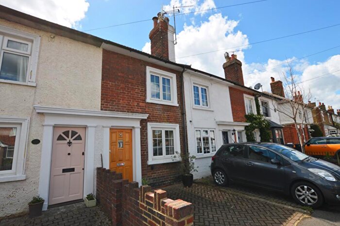 2 Bedroom Terraced House To Rent In Kings Road, Godalming, Surrey, GU7
