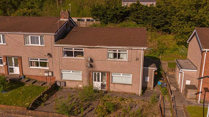2 Bedroom Flat For Sale In Pleasant View, Aberkenfig, CF32