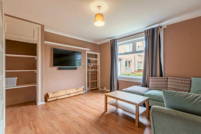 3 Bedroom Flat To Rent In Mount Lodge Place Portobello United Kingdom, EH15