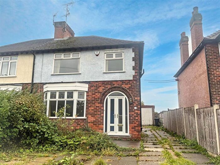 3 Bedroom Semi-Detached House For Sale In Pinxton Lane, South Normanton, Alfreton, DE55