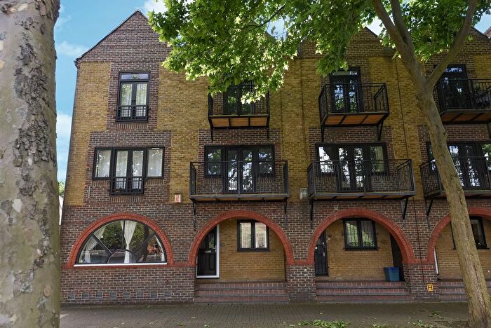 4 Bedroom Terraced House To Rent In Greenland Quay, London, SE16
