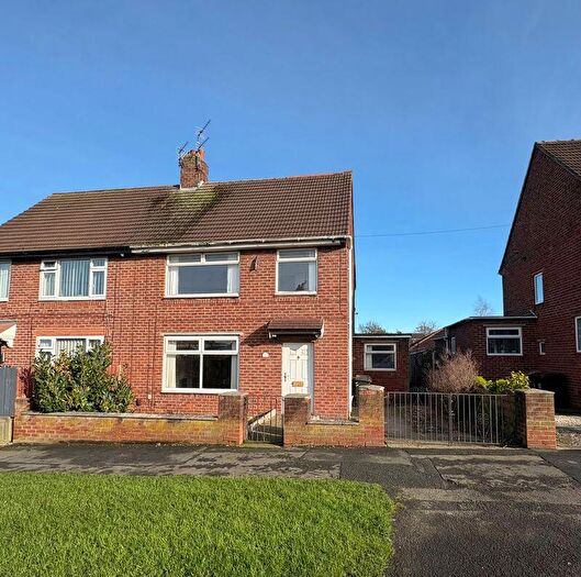3 Bedroom Semi-Detached House For Sale In Lambourne Avenue, Newcastle Upon Tyne, NE12