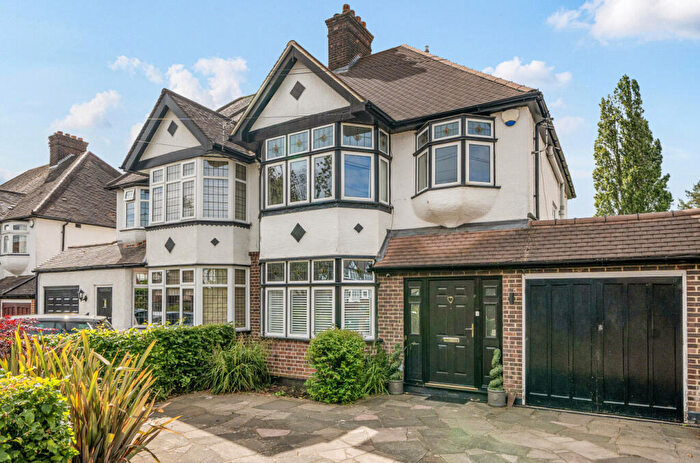 4 Bedroom Semi Detached House For Sale In Kingsway, Petts Wood, Orpington, BR5
