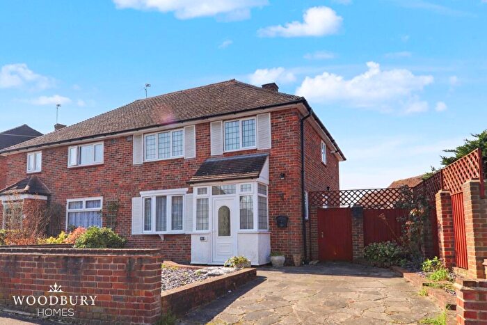 3 Bedroom Semi Detached House For Sale In Mannock Drive, Loughton, IG10