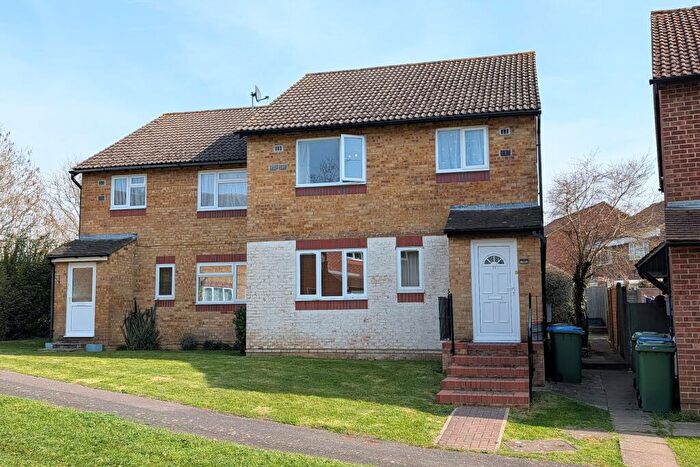 2 Bedroom Flat For Sale In Runnymede, Fareham, PO15