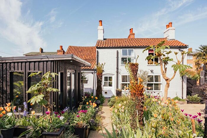 4 Bedroom Detached House For Sale In Chain Free Four Bedroom Home In Dereham, NR19
