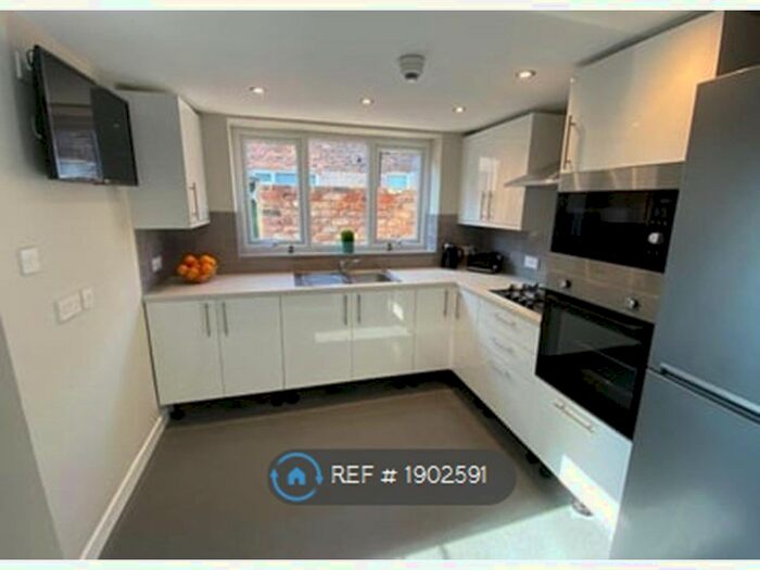 5 Bedroom Terraced House To Rent In Blantyre Road, Liverpool, L15