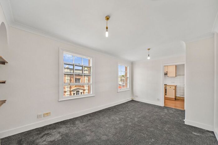 1 Bedroom Flat To Rent In College Approach, London, SE10