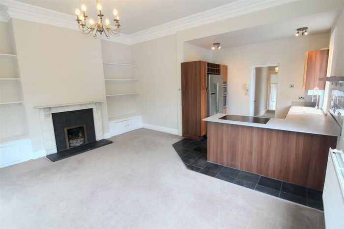 2 Bedroom Apartment To Rent In Holles Crescent, The Park, Nottingham, NG7