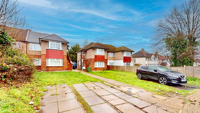 2 Bedroom Maisonette For Sale In Byron Road, Wembley, HA0