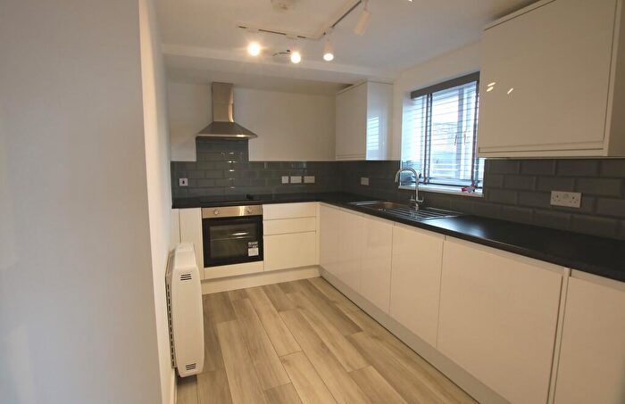 1 Bedroom Flat To Rent In High Street, Barnet, EN5
