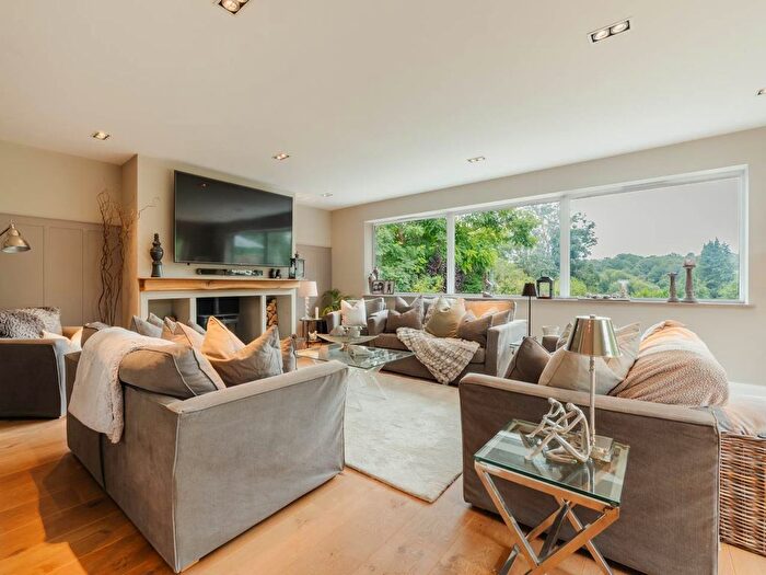 6 Bedroom Property To Rent In Middle Road, Denham, South Bucks, UB9