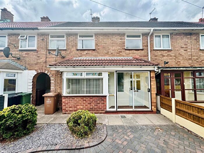 3 Bedroom Property To Rent In Cresswell Crescent, Bloxwich, Walsall, WS3