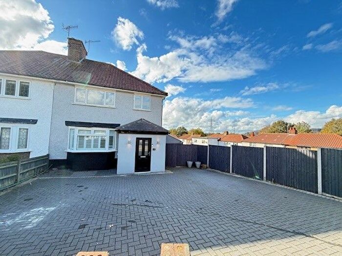 3 Bedroom Property To Rent In Blackwell Drive, Watford, WD19