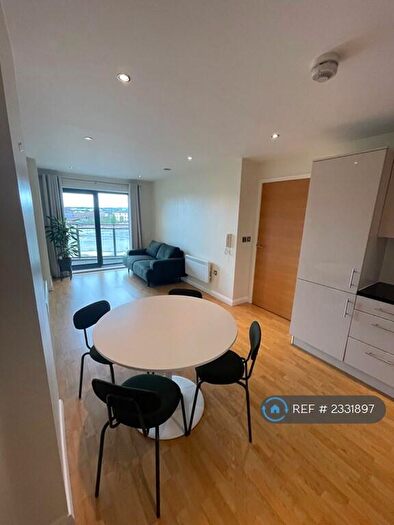 2 Bedroom Flat To Rent In Waterloo Street, Leeds, LS10