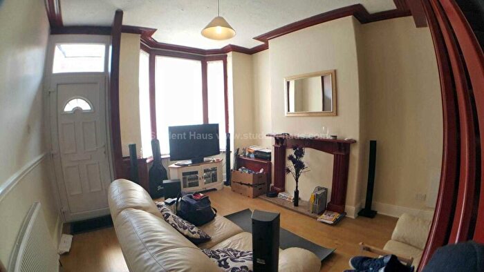 2 Bedroom House To Rent In Welford Street, Salford, M6