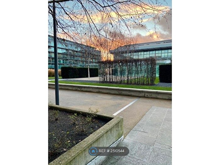 1 Bedroom Flat To Rent In Highbury Stadium Square, London, N5