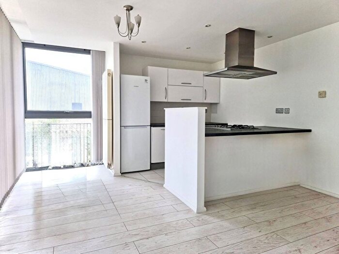 1 Bedroom Flat To Rent In Abbott's Wharf, Stainsby Road, E14