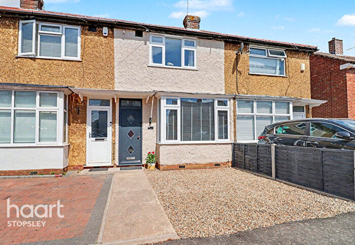 2 Bedroom Terraced House For Sale In Peartree Road, Luton, LU2