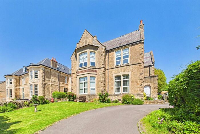 2 Bedroom Apartment For Sale In Quiet Coastal Setting Near Layde Bay, Clevedon, BS21